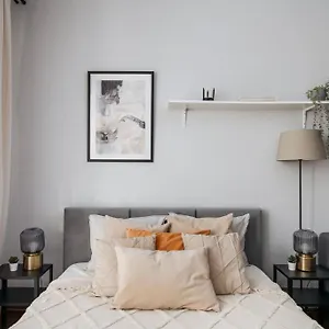 Komfortowy Z Balkonem Apartament